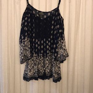 Off the shoulder navy top!